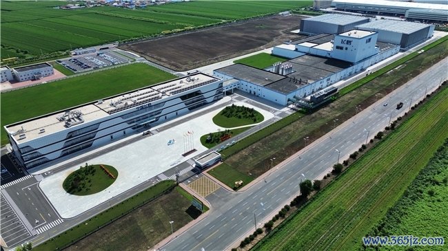 《大手牵小手向着健康走》央视开播 联袂飞鹤共话“健康+卵白”养分新时间